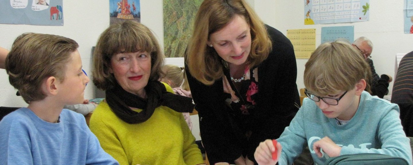 Bürgermeisterin Isabel Fezer besucht die Wasenschule