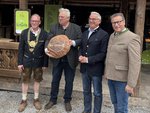 Innenminister Thomas Strobl und Landwirtschaftsminister Peter Hauk besuchen das Albdorf